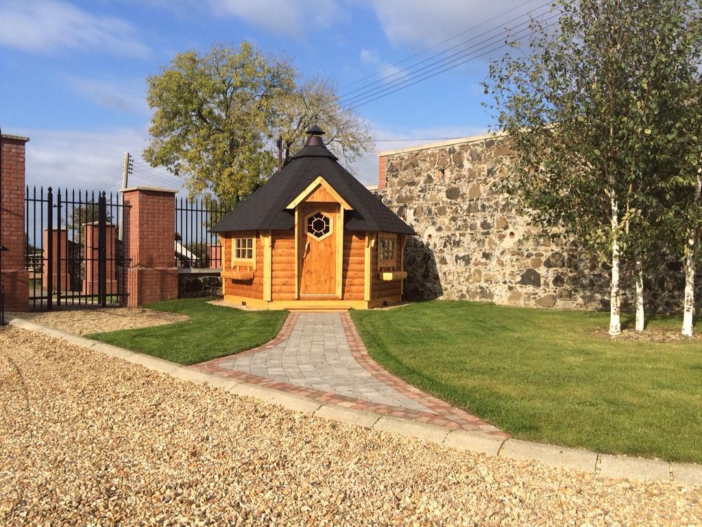 Stable Court Apartments Antrim Exterior photo